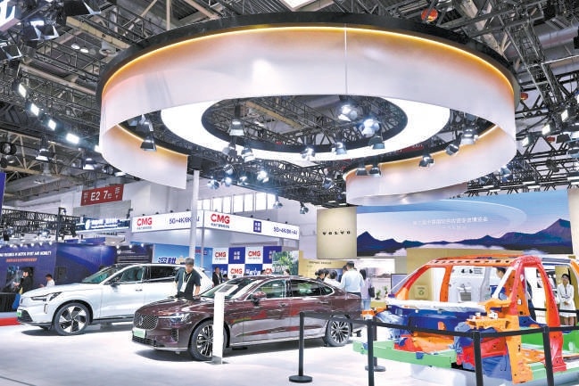 第三届中国国际供应链促进博览会7月16日在中国国际展览中心(顺义馆)开幕,吸引651家企业和机构参展。 第三届中国国际供应链促进博览会7月16日在中国国际展览中心(顺义馆)开幕,吸引651家企业和机构参展。